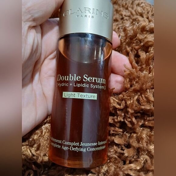 Clarins Double Serum Light Texture - Gold and Brown - Picture 2 of 4